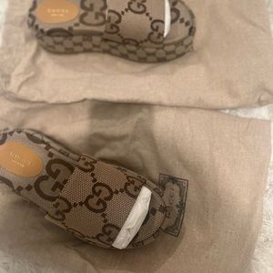 Women size 7 Gucci platform